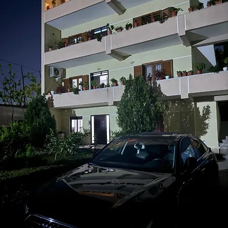 Pensjonat Daci House Kamez